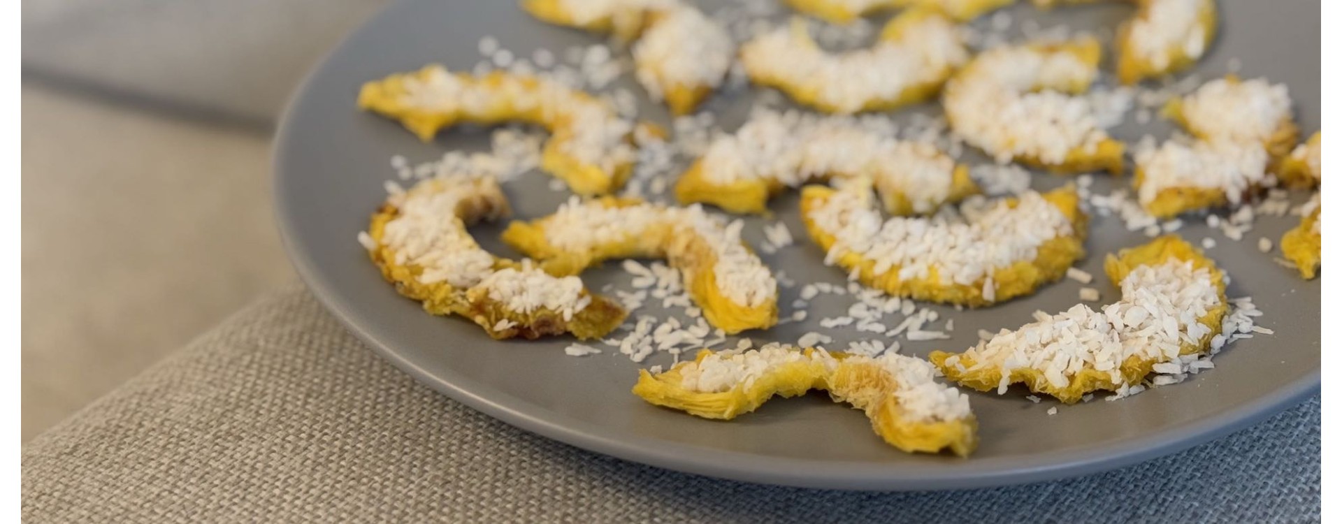 Džiovinti ananasai su kokosu