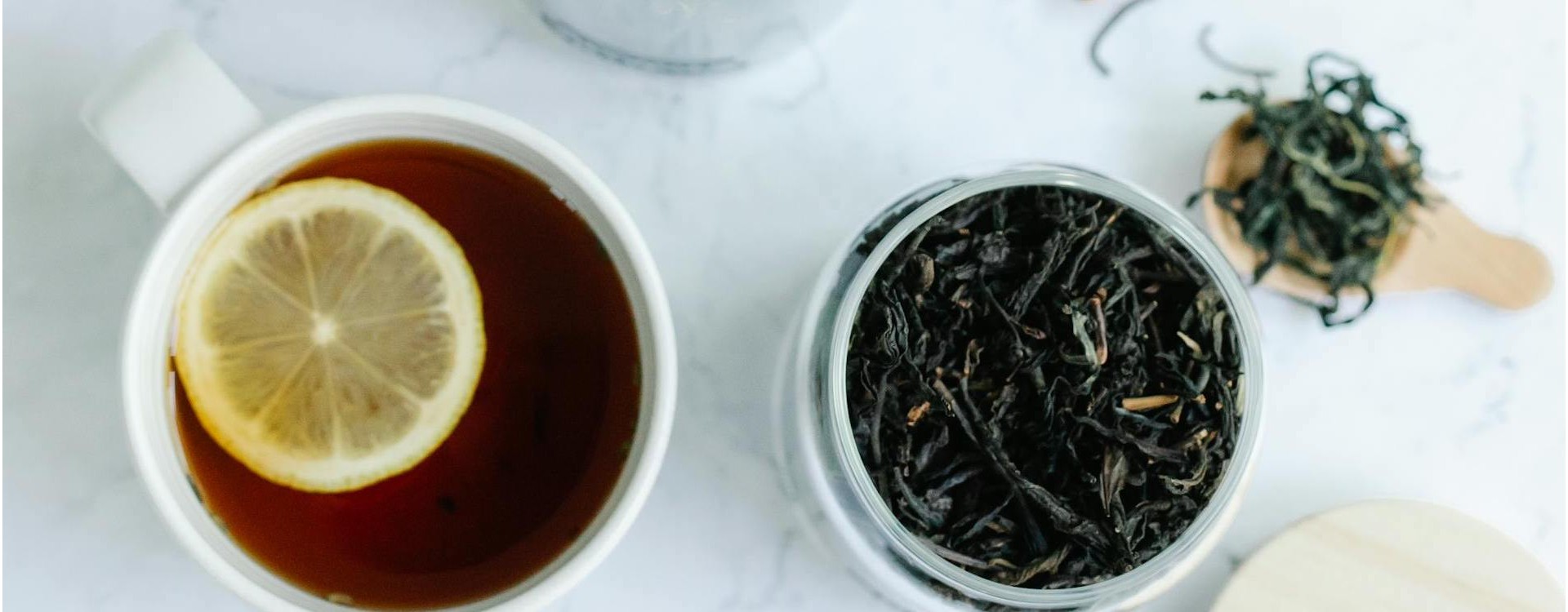 Fermentuota aviečių lapų arbata